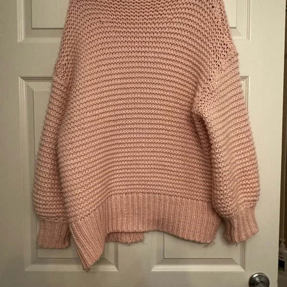 🤩super cute cardigan🤩 - Picture 5 of 7